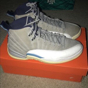 Air Jordan cool grey 12s